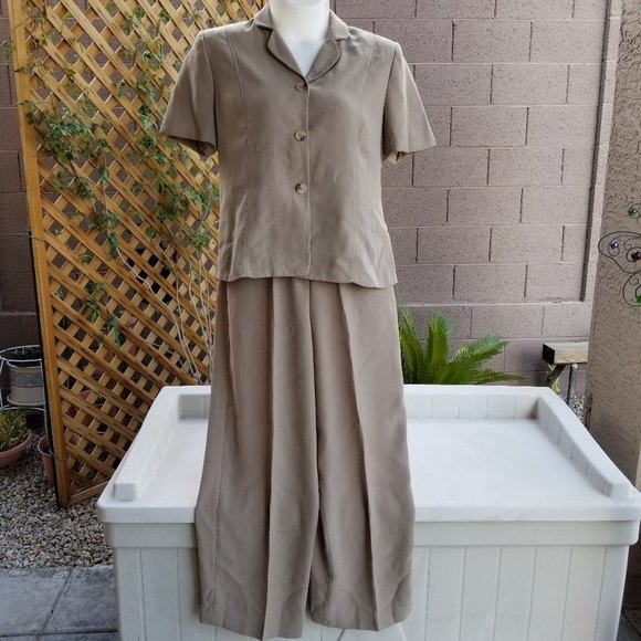 Preston & York Pants - Beige Short Sleeve Pant Suit